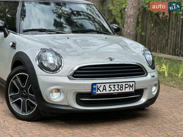 Сірий Міні Cooper, об'ємом двигуна 1.6 л та пробігом 219 тис. км за 7950 $, фото 3 на Automoto.ua