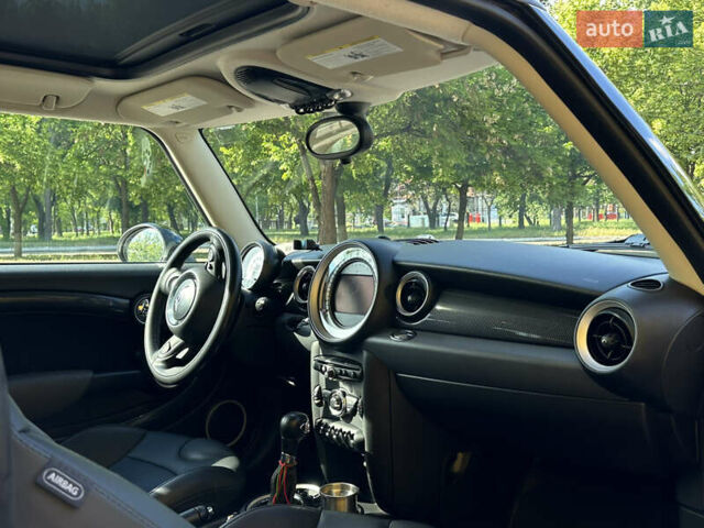 Сірий Міні Cooper, об'ємом двигуна 1.6 л та пробігом 93 тис. км за 14000 $, фото 12 на Automoto.ua