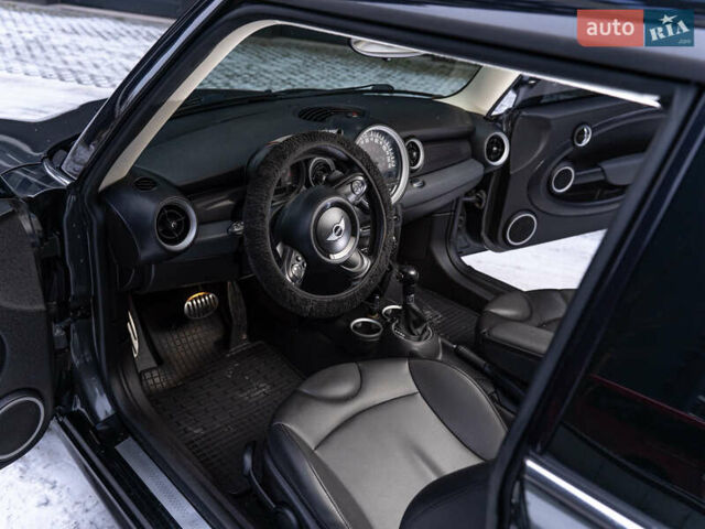 Серый Мини Купер, объемом двигателя 1.6 л и пробегом 169 тыс. км за 8888 $, фото 7 на Automoto.ua