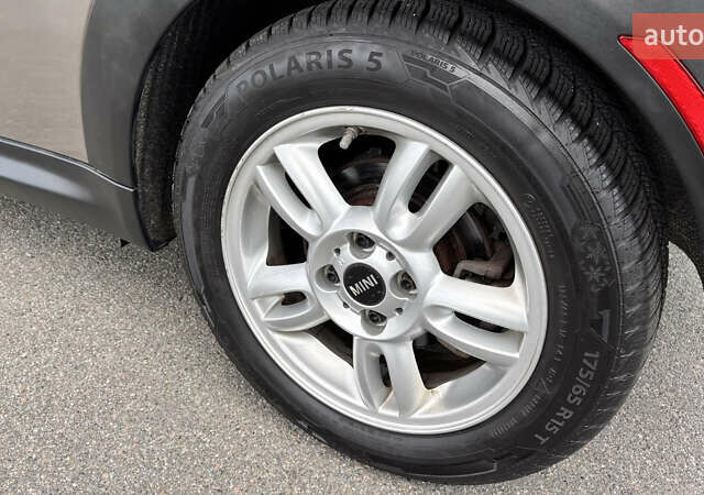 Сірий Міні Cooper, об'ємом двигуна 1.6 л та пробігом 143 тис. км за 8500 $, фото 17 на Automoto.ua