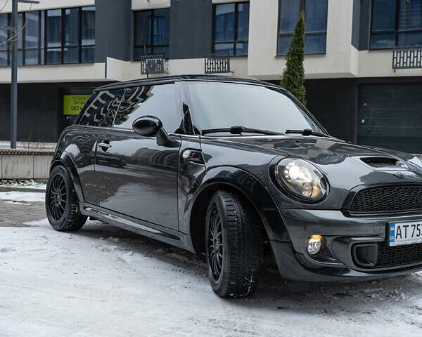 Серый Мини Купер, объемом двигателя 1.6 л и пробегом 169 тыс. км за 8888 $, фото 32 на Automoto.ua