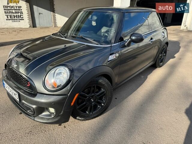 Сірий Міні Cooper, об'ємом двигуна 1.6 л та пробігом 247 тис. км за 8299 $, фото 3 на Automoto.ua