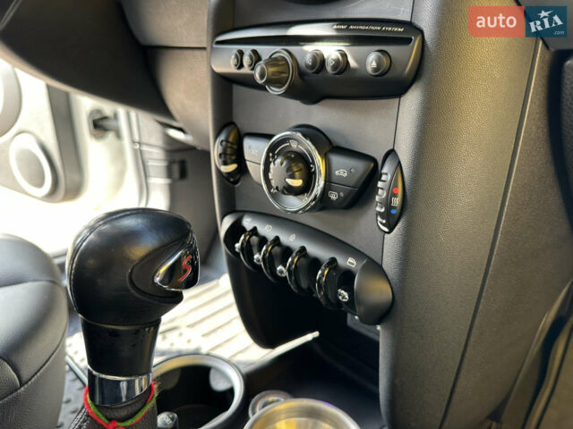Сірий Міні Cooper, об'ємом двигуна 1.6 л та пробігом 93 тис. км за 10900 $, фото 15 на Automoto.ua