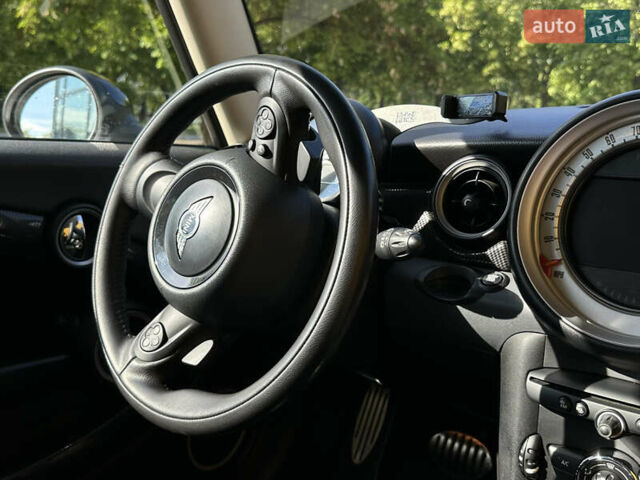 Сірий Міні Cooper, об'ємом двигуна 1.6 л та пробігом 93 тис. км за 14000 $, фото 14 на Automoto.ua