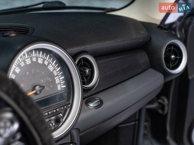 Серый Мини Купер, объемом двигателя 1.6 л и пробегом 169 тыс. км за 8888 $, фото 8 на Automoto.ua