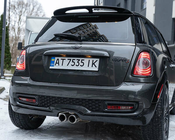 Серый Мини Купер, объемом двигателя 1.6 л и пробегом 169 тыс. км за 8888 $, фото 21 на Automoto.ua