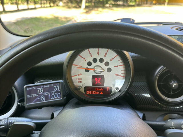 Сірий Міні Cooper, об'ємом двигуна 1.6 л та пробігом 93 тис. км за 10900 $, фото 22 на Automoto.ua