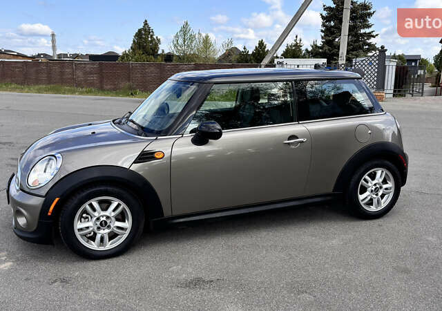 Сірий Міні Cooper, об'ємом двигуна 1.6 л та пробігом 143 тис. км за 8500 $, фото 9 на Automoto.ua