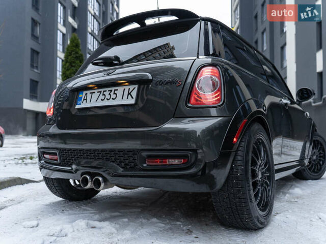 Серый Мини Купер, объемом двигателя 1.6 л и пробегом 169 тыс. км за 8888 $, фото 20 на Automoto.ua