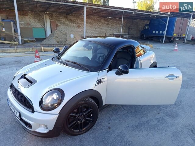 Сірий Міні Cooper, об'ємом двигуна 1.6 л та пробігом 160 тис. км за 8000 $, фото 17 на Automoto.ua