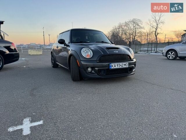 Сірий Міні Cooper, об'ємом двигуна 1.6 л та пробігом 247 тис. км за 8299 $, фото 13 на Automoto.ua