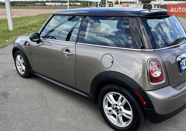Сірий Міні Cooper, об'ємом двигуна 1.6 л та пробігом 143 тис. км за 7900 $, фото 15 на Automoto.ua