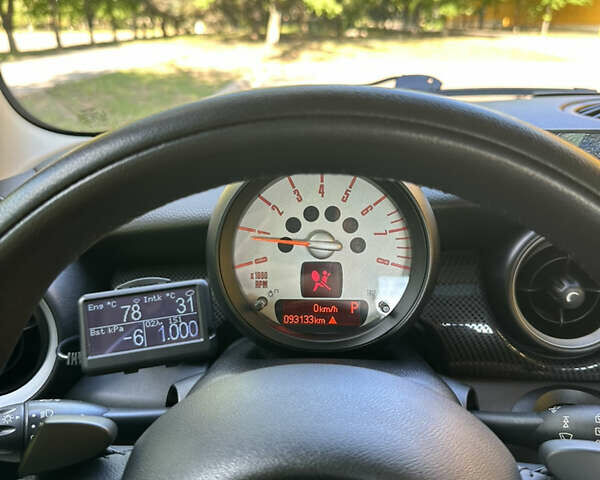 Сірий Міні Cooper, об'ємом двигуна 1.6 л та пробігом 93 тис. км за 14000 $, фото 22 на Automoto.ua
