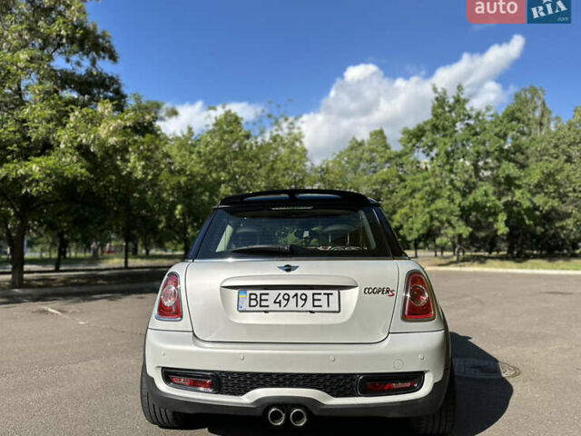 Сірий Міні Cooper, об'ємом двигуна 1.6 л та пробігом 93 тис. км за 14000 $, фото 7 на Automoto.ua