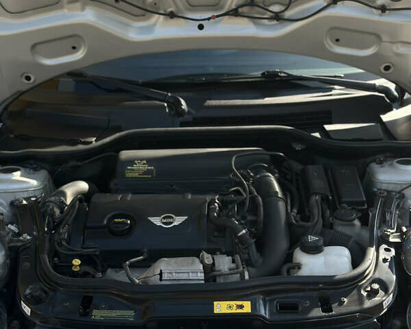Сірий Міні Cooper, об'ємом двигуна 1.6 л та пробігом 93 тис. км за 14000 $, фото 23 на Automoto.ua