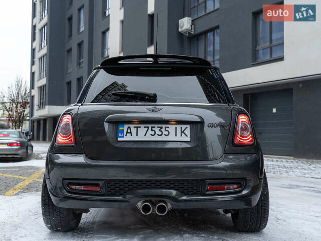 Серый Мини Купер, объемом двигателя 1.6 л и пробегом 169 тыс. км за 8888 $, фото 27 на Automoto.ua