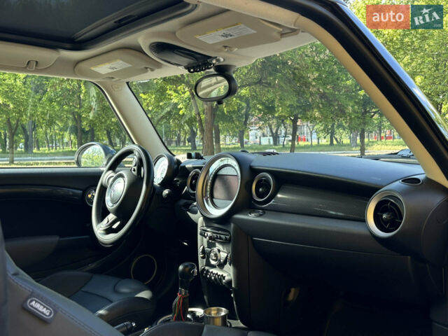 Сірий Міні Cooper, об'ємом двигуна 1.6 л та пробігом 93 тис. км за 10900 $, фото 12 на Automoto.ua