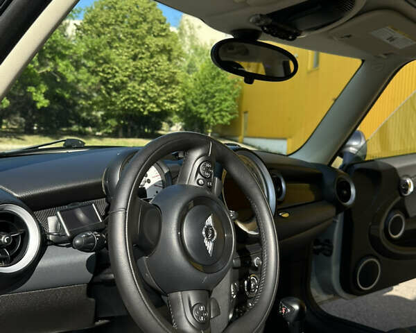 Сірий Міні Cooper, об'ємом двигуна 1.6 л та пробігом 93 тис. км за 14000 $, фото 13 на Automoto.ua