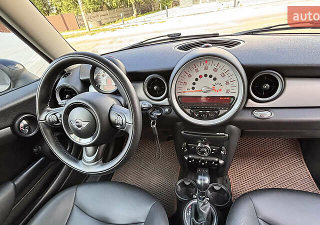 Сірий Міні Cooper, об'ємом двигуна 1.6 л та пробігом 143 тис. км за 7900 $, фото 6 на Automoto.ua