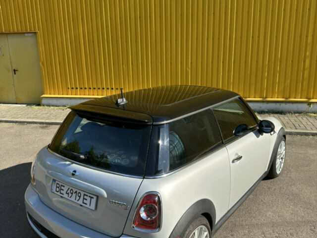 Сірий Міні Cooper, об'ємом двигуна 1.6 л та пробігом 93 тис. км за 10900 $, фото 4 на Automoto.ua