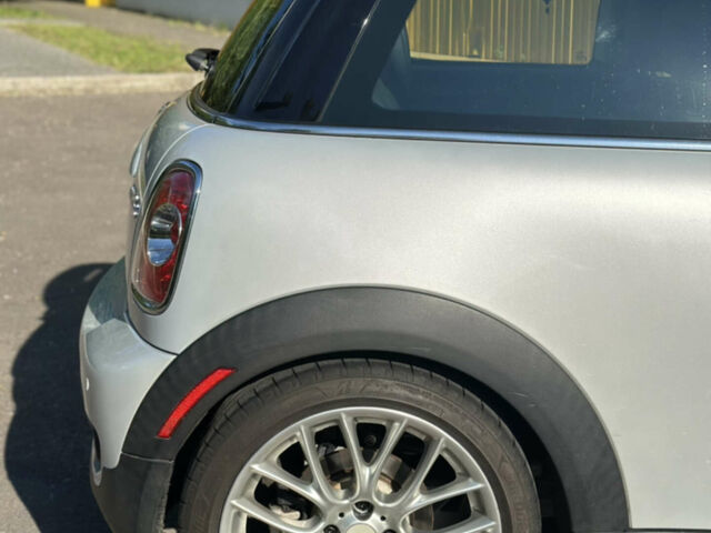 Сірий Міні Cooper, об'ємом двигуна 1.6 л та пробігом 93 тис. км за 10900 $, фото 10 на Automoto.ua