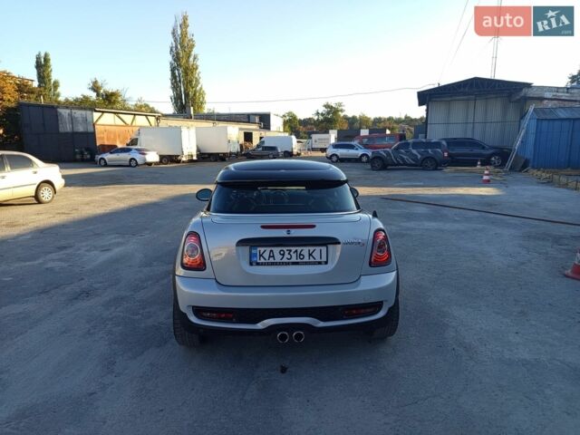 Сірий Міні Cooper, об'ємом двигуна 1.6 л та пробігом 160 тис. км за 8000 $, фото 11 на Automoto.ua
