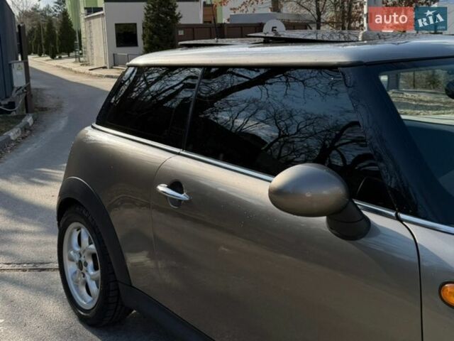 Серый Мини Купер, объемом двигателя 1.6 л и пробегом 170 тыс. км за 7100 $, фото 2 на Automoto.ua