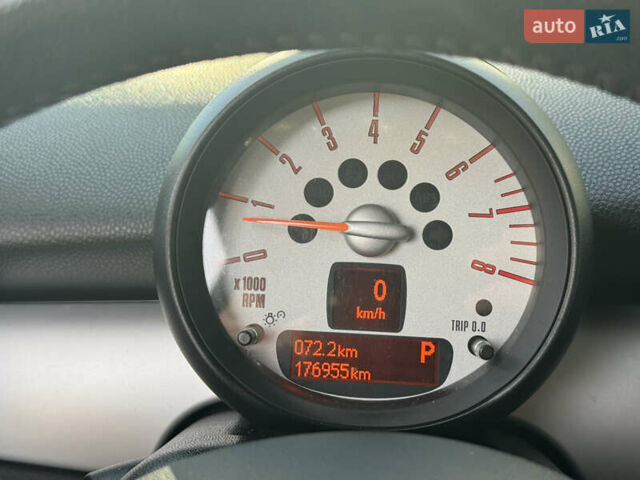 Сірий Міні Cooper, об'ємом двигуна 1.6 л та пробігом 176 тис. км за 7500 $, фото 14 на Automoto.ua