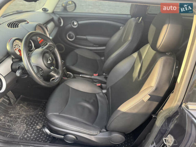 Сірий Міні Cooper, об'ємом двигуна 1.6 л та пробігом 176 тис. км за 7500 $, фото 9 на Automoto.ua
