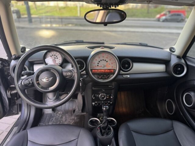 Сірий Міні Cooper, об'ємом двигуна 1.6 л та пробігом 176 тис. км за 7500 $, фото 11 на Automoto.ua