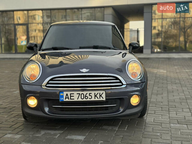 Сірий Міні Cooper, об'ємом двигуна 1.6 л та пробігом 176 тис. км за 7500 $, фото 1 на Automoto.ua