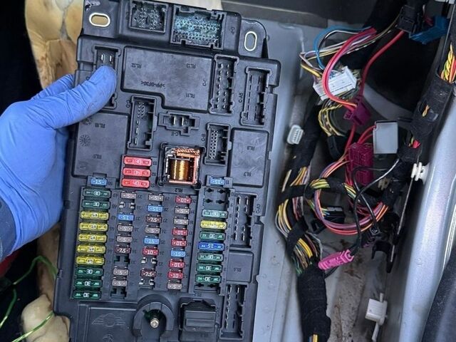 Сірий Міні Cooper, об'ємом двигуна 1.6 л та пробігом 76 тис. км за 11000 $, фото 12 на Automoto.ua
