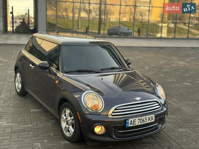 Сірий Міні Cooper, об'ємом двигуна 1.6 л та пробігом 176 тис. км за 7500 $, фото 3 на Automoto.ua