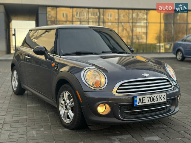 Сірий Міні Cooper, об'ємом двигуна 1.6 л та пробігом 176 тис. км за 7500 $, фото 2 на Automoto.ua