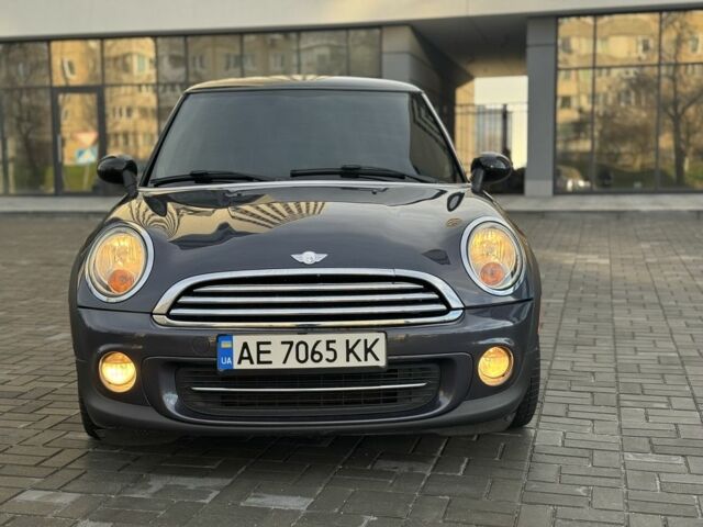 Сірий Міні Cooper, об'ємом двигуна 1.6 л та пробігом 176 тис. км за 7500 $, фото 1 на Automoto.ua