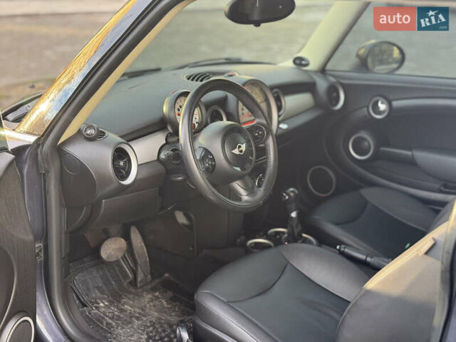 Сірий Міні Cooper, об'ємом двигуна 1.6 л та пробігом 176 тис. км за 7500 $, фото 13 на Automoto.ua
