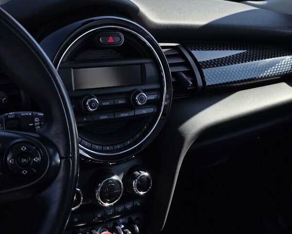 Сірий Міні Cooper, об'ємом двигуна 2 л та пробігом 167 тис. км за 10999 $, фото 10 на Automoto.ua