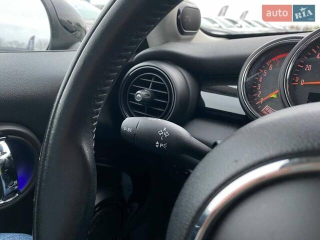 Сірий Міні Cooper, об'ємом двигуна 1.5 л та пробігом 85 тис. км за 11990 $, фото 23 на Automoto.ua