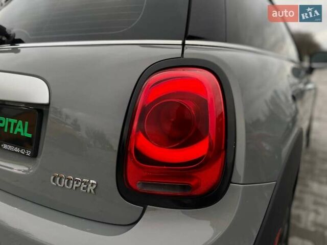 Сірий Міні Cooper, об'ємом двигуна 1.5 л та пробігом 85 тис. км за 11990 $, фото 11 на Automoto.ua