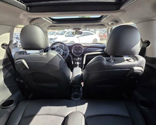 Сірий Міні Cooper, об'ємом двигуна 2 л та пробігом 167 тис. км за 10999 $, фото 1 на Automoto.ua