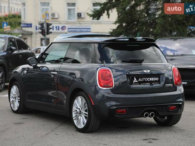 Серый Мини Купер, объемом двигателя 2 л и пробегом 82 тыс. км за 14700 $, фото 5 на Automoto.ua