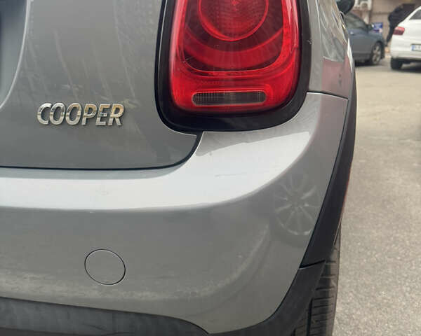 Серый Мини Купер, объемом двигателя 1.5 л и пробегом 86 тыс. км за 10990 $, фото 10 на Automoto.ua