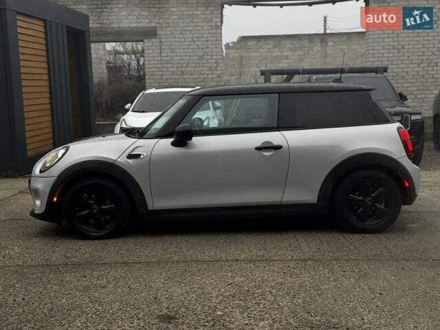 Сірий Міні Cooper, об'ємом двигуна 1.5 л та пробігом 107 тис. км за 12900 $, фото 7 на Automoto.ua