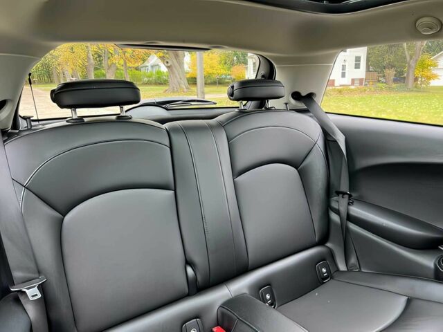 Серый Мини Купер, объемом двигателя 1.5 л и пробегом 78 тыс. км за 5500 $, фото 11 на Automoto.ua