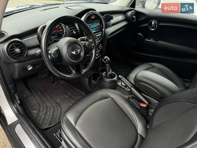 Сірий Міні Cooper, об'ємом двигуна 1.5 л та пробігом 107 тис. км за 12900 $, фото 15 на Automoto.ua