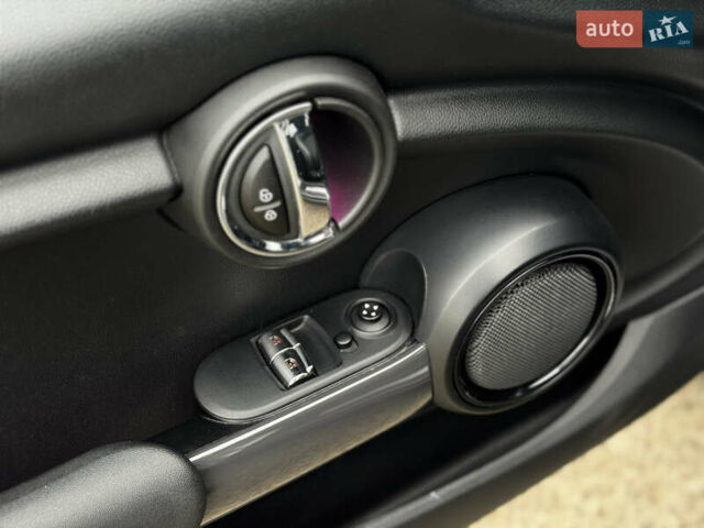 Сірий Міні Cooper, об'ємом двигуна 1.5 л та пробігом 107 тис. км за 12900 $, фото 17 на Automoto.ua