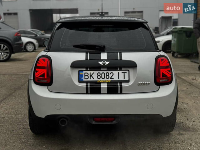 Сірий Міні Cooper, об'ємом двигуна 1.5 л та пробігом 107 тис. км за 12900 $, фото 5 на Automoto.ua