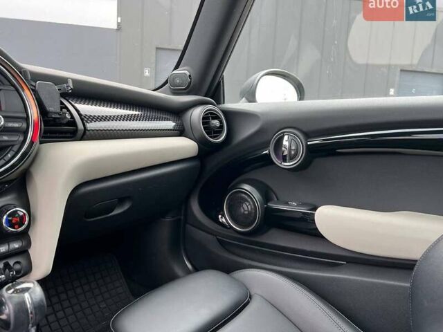 Сірий Міні Cooper, об'ємом двигуна 2 л та пробігом 75 тис. км за 13990 $, фото 34 на Automoto.ua