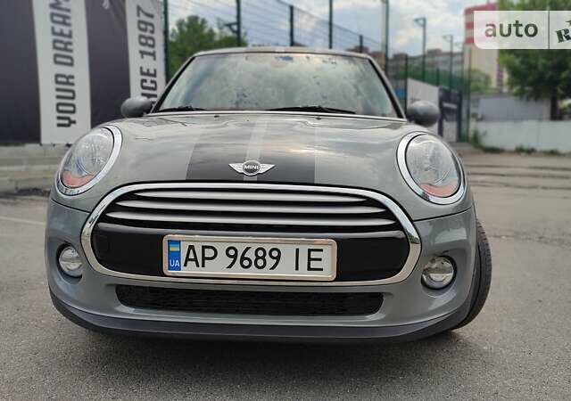 Сірий Міні Cooper, об'ємом двигуна 1.5 л та пробігом 127 тис. км за 13300 $, фото 2 на Automoto.ua