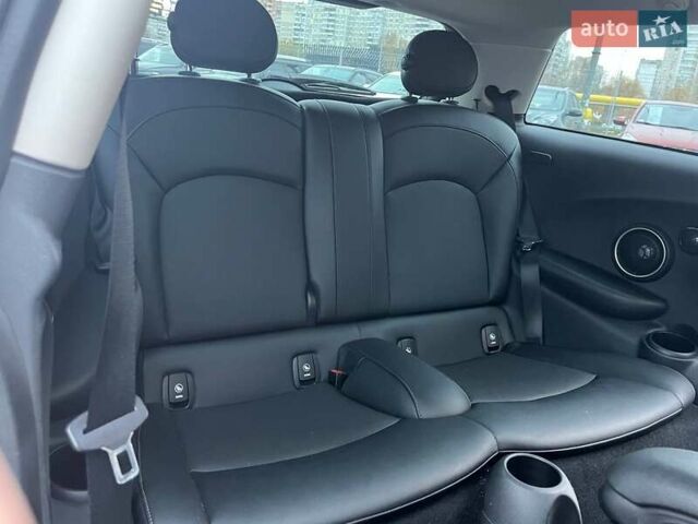 Сірий Міні Cooper, об'ємом двигуна 2 л та пробігом 92 тис. км за 12990 $, фото 11 на Automoto.ua